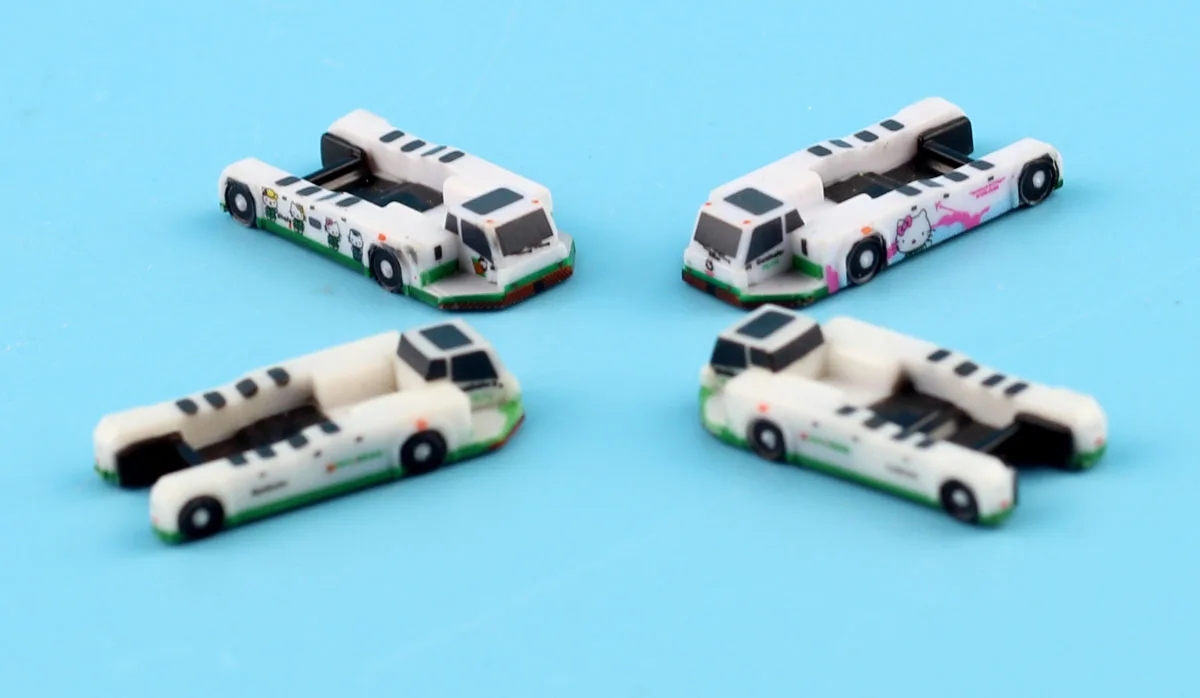 Модель самолета-тягача JCGSE004 JC Wings 1:400 Goldhofer, 4-в-1, пластиковая
Модель самолета-тягача JCGSE004 JC Wings 1:400 Goldhofer, 4-в-1, пластиковая