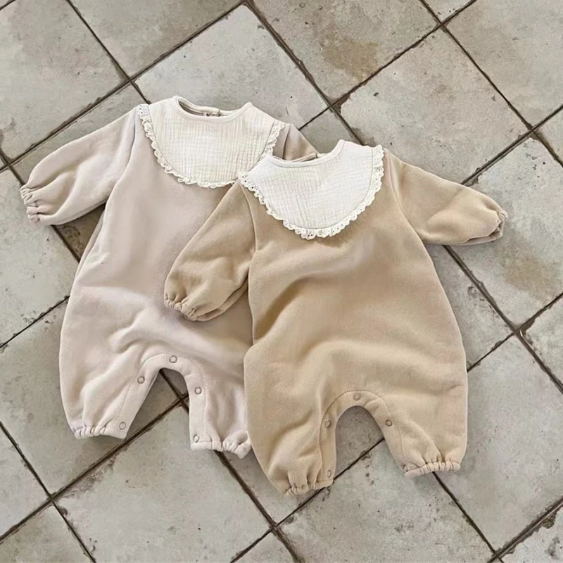2023 Autumn and Winter New Plush Baby Chest Pocket Long Sleeved Jumpsuit Crawling Suit for Girl with Lace All Over Long Crawling
2023 Autumn and Winter New Plush Baby Chest Pocket Long Sleeved Jumpsuit Crawling Suit for Girl with Lace All Over Long Crawling