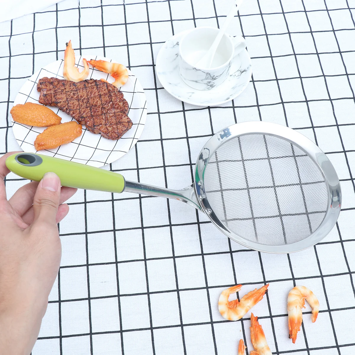 Stainless Steel Long Handle Spoon Strainer Green Fine Mesh Kitchen Skimmer Ladle for Fried Hot Pot Soy Milk Oil Drain Filter
Stainless Steel Long Handle Spoon Strainer Green Fine Mesh Kitchen Skimmer Ladle for Fried Hot Pot Soy Milk Oil Drain Filter