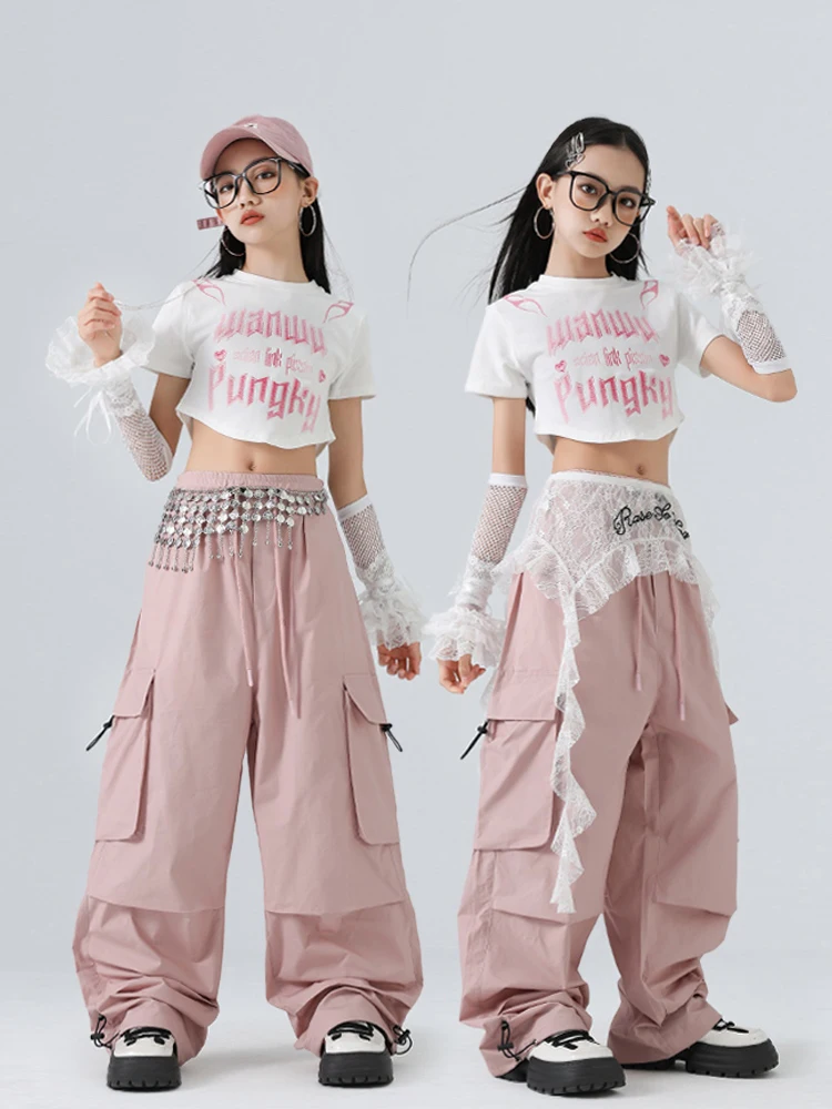 Летняя одежда в стиле хип-хоп для девочек, топы с пупком для джазовых танцев, розовые брюки-карго с короткими рукавами, наряд Kpop, сценический костюм BL16780
Летняя одежда в стиле хип-хоп для девочек, топы с пупком для джазовых танцев, розовые брюки-карго с короткими рукавами, наряд Kpop, сценический костюм BL16780
