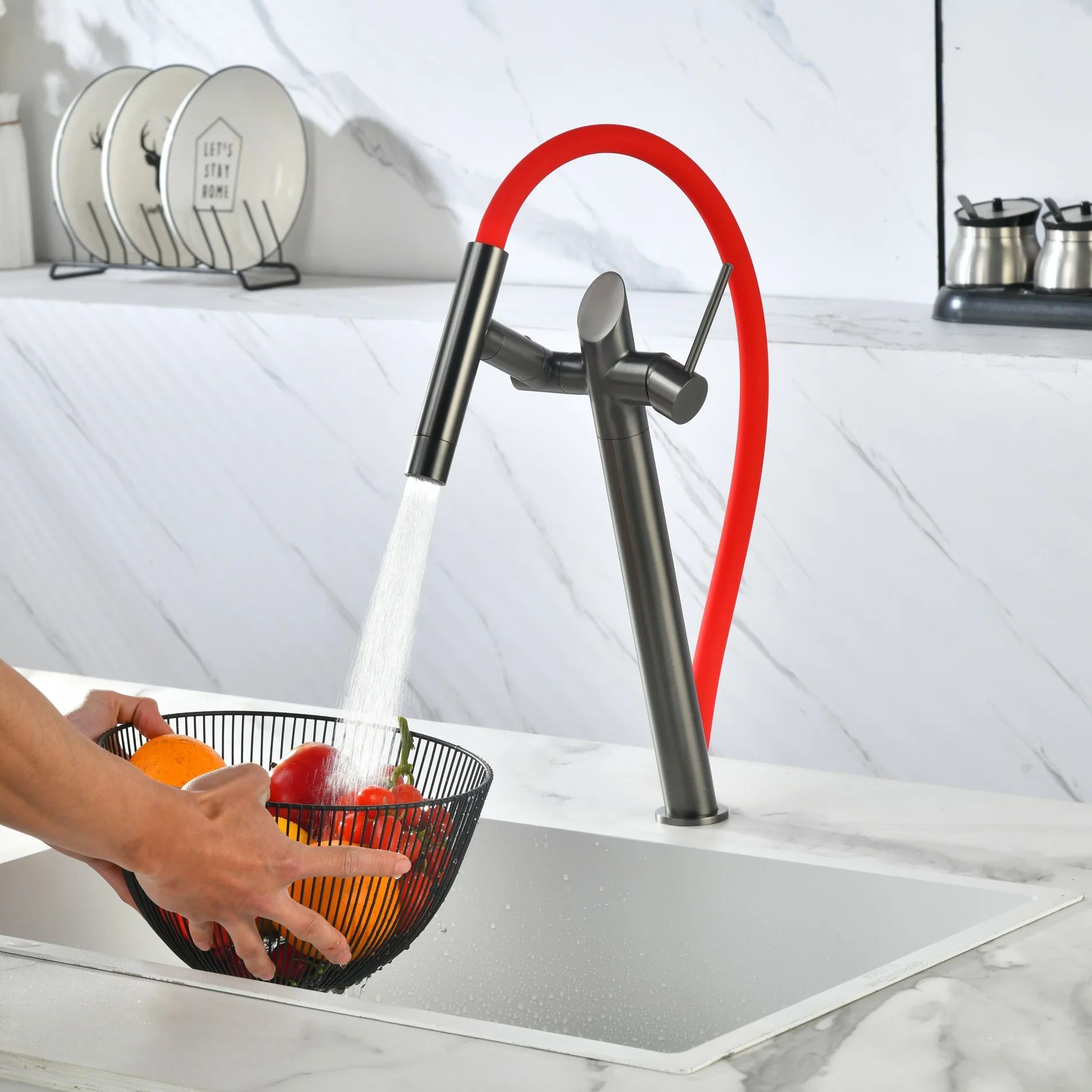 Европейский и американский черно-красный выдвижной кухонный смеситель для раковины, смеситель для раковины, полностью медный поворотный смеситель для раковины
Европейский и американский черно-красный выдвижной кухонный смеситель для раковины, смеситель для раковины, полностью медный поворотный смеситель для раковины