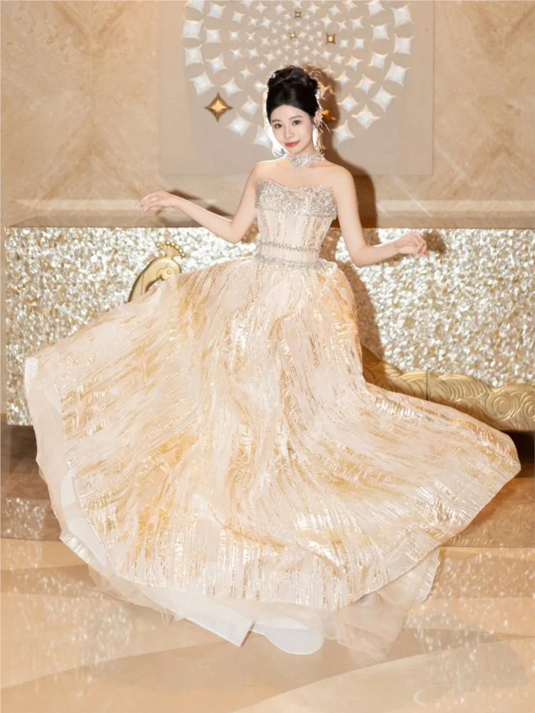 Strapless new toasting student coming-of-age dress 
Strapless new toasting student coming-of-age dress