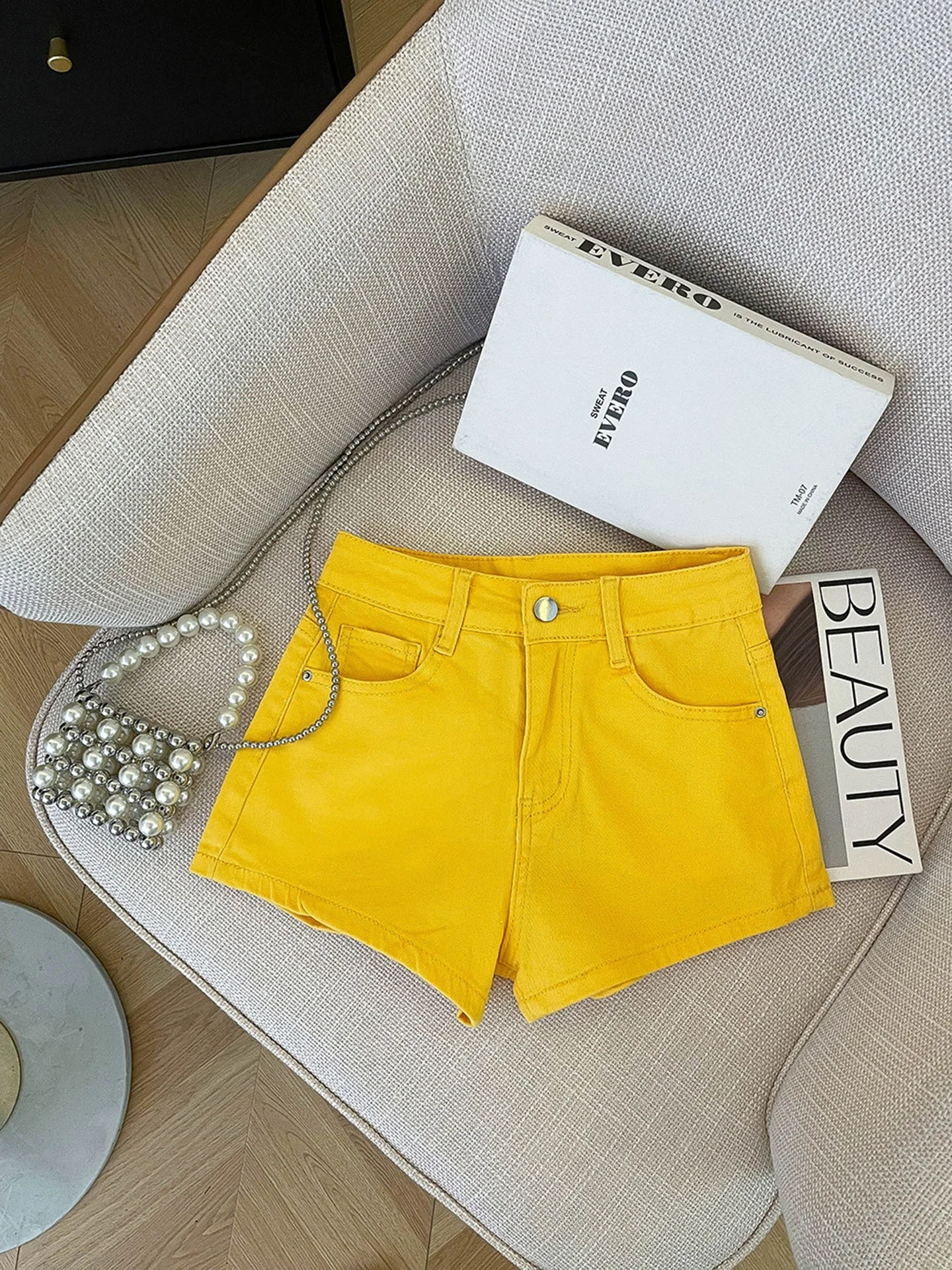 High Waist Elastic Denim Shorts Women's Summer Slim Fit Yellow Hot Pants Commute Style Iron Free Washed Breathable Skin-Friendly
High Waist Elastic Denim Shorts Women's Summer Slim Fit Yellow Hot Pants Commute Style Iron Free Washed Breathable Skin-Friendly