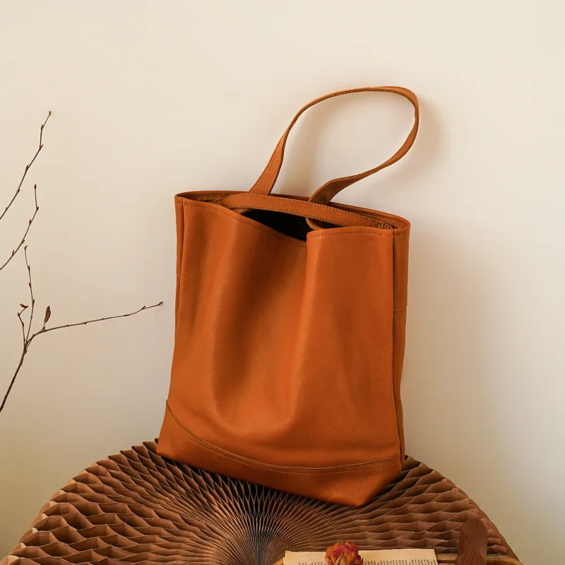 2024 New Arrival Leather Handbag with Sophisticated Style and Soft Texture for Women
2024 New Arrival Leather Handbag with Sophisticated Style and Soft Texture for Women