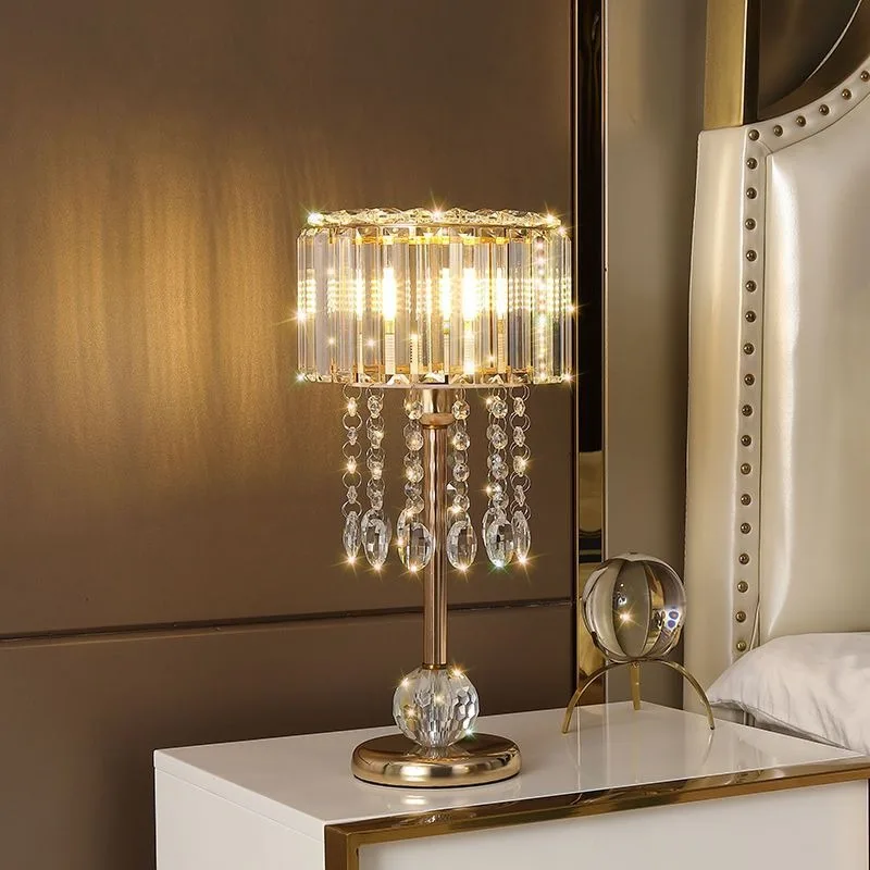American style minimalist modern gold light luxury living room bedroom bedside lamp
American style minimalist modern gold light luxury living room bedroom bedside lamp