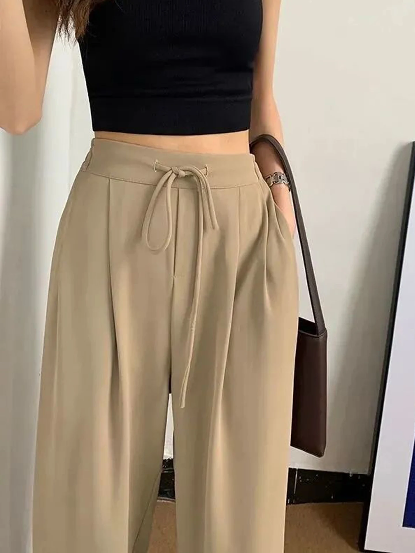 Ice Silk High Waist Wide Leg Pants Women Summer Loose Thin Straight Casual Trousers Korean Style Polyester Fiber Skin-friendl...
Ice Silk High Waist Wide Leg Pants Women Summer Loose Thin Straight Casual Trousers Korean Style Polyester Fiber Skin-friendl...