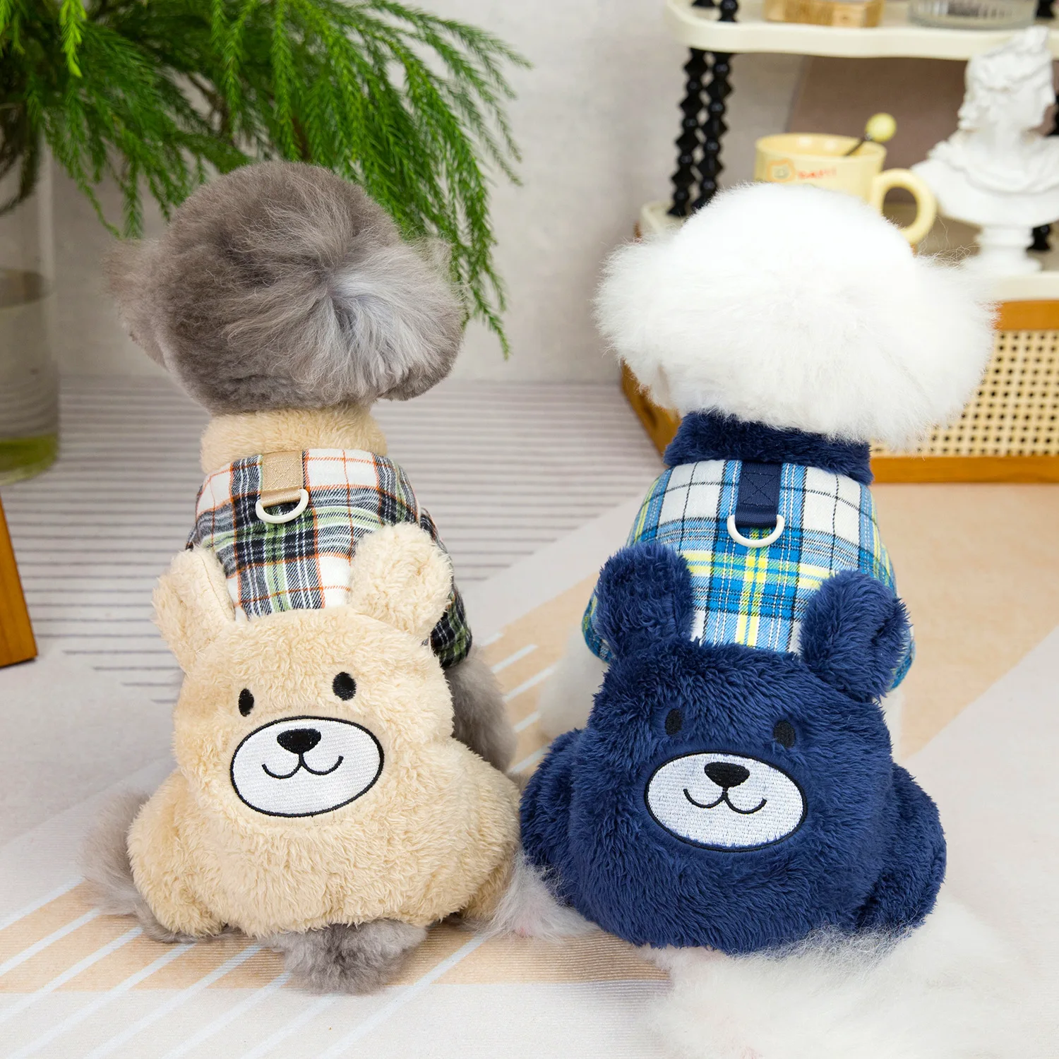 Fall/Winter Dog Warm Coat Patchwork Bear Attachable Leash Cute Bear Guardian Lost Prevention Apparel
Fall/Winter Dog Warm Coat Patchwork Bear Attachable Leash Cute Bear Guardian Lost Prevention Apparel