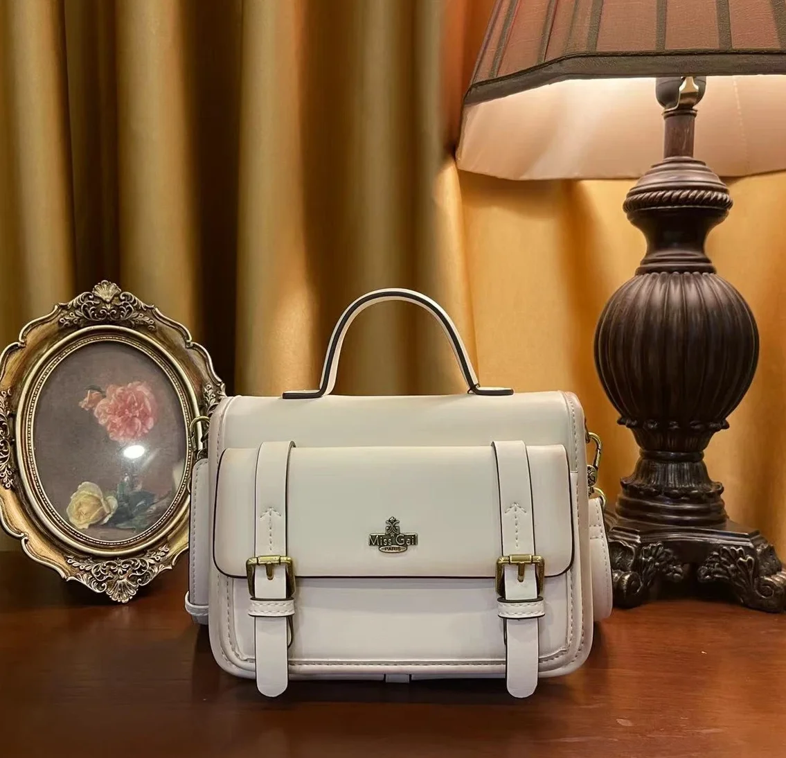 High quality Cambridge bag women's handbag New commuting leather crossbody bag for women
High quality Cambridge bag women's handbag New commuting leather crossbody bag for women