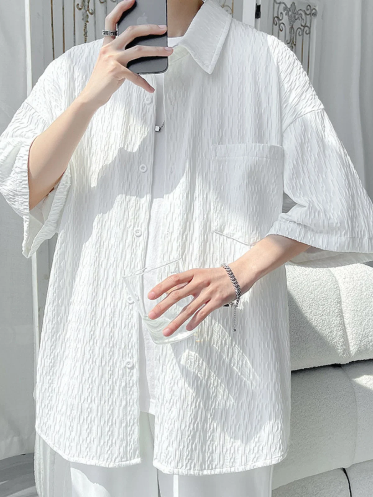 White Pleated Texture Short Sleeve Men's Summer High-End Ice Silk Five-Button Casual Shirt Trendy Brand Breathable Outerwear
White Pleated Texture Short Sleeve Men's Summer High-End Ice Silk Five-Button Casual Shirt Trendy Brand Breathable Outerwear