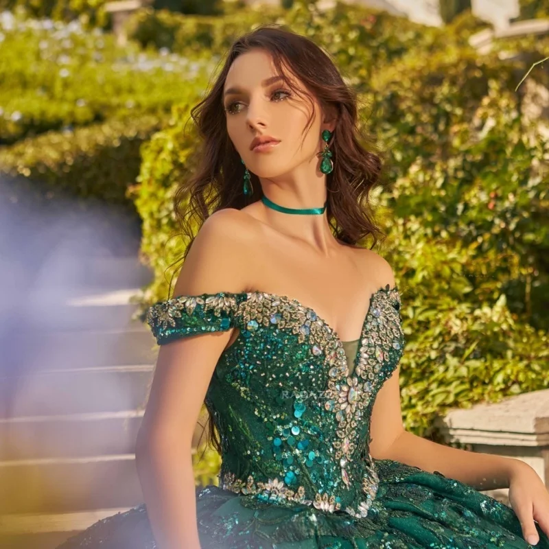 Блестящие черновато-зеленые платья Quinceanera по индивидуальному заказу с открытыми плечами, блестящая аппликация, 3D цветок, Vestido De 15, Quinceanera
Блестящие черновато-зеленые платья Quinceanera по индивидуальному заказу с открытыми плечами, блестящая аппликация, 3D цветок, Vestido De 15, Quinceanera