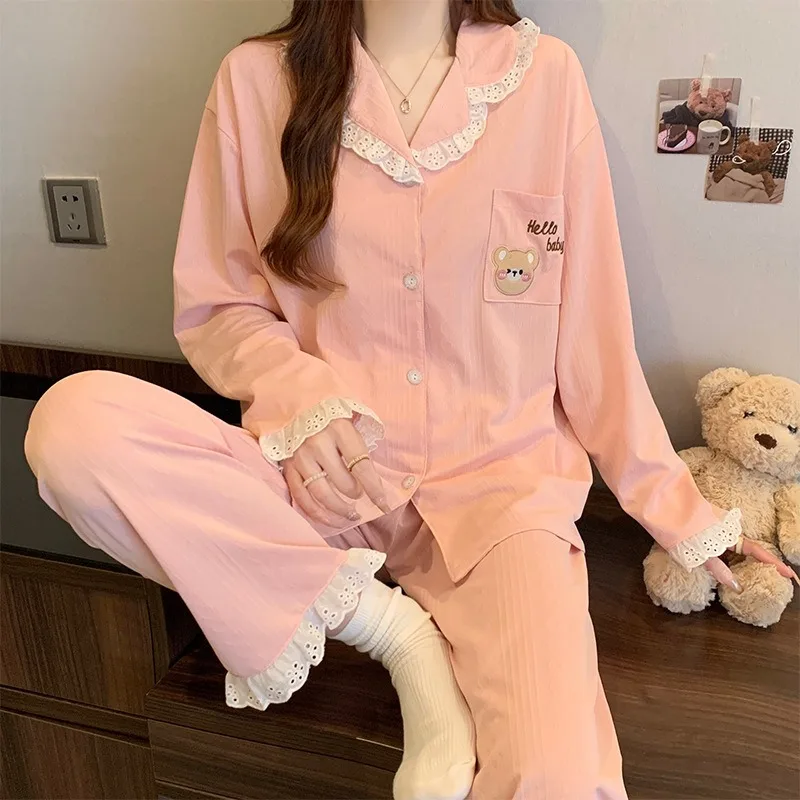 Sweet Embroidery Cartoon Pajamas Women Jacquard Lace Long Sleeved Trousers Loungewear Pink Cardigan Set Large Size Sleepwear
Sweet Embroidery Cartoon Pajamas Women Jacquard Lace Long Sleeved Trousers Loungewear Pink Cardigan Set Large Size Sleepwear