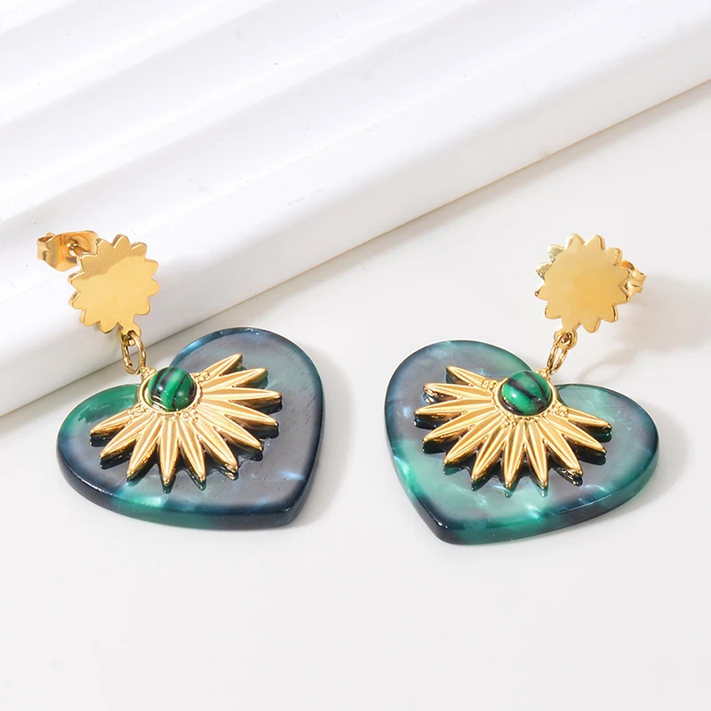 Vintage Luxury Green Natural Stone Heart Pendant Earrings for Womens Fashion Drop Stainless Steel Party Accessories Jewelry
Vintage Luxury Green Natural Stone Heart Pendant Earrings for Womens Fashion Drop Stainless Steel Party Accessories Jewelry