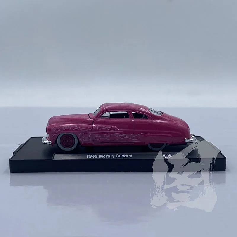 M2 1: 64 Scale 1949 Mercury Custom Alloy Car Model Static Collection Decorated Souvenir Gift Hobby & Toys
M2 1: 64 Scale 1949 Mercury Custom Alloy Car Model Static Collection Decorated Souvenir Gift Hobby & Toys