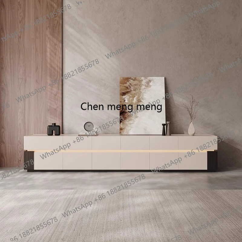 Скандинавский современный напольный шкаф для телевизора из массива дерева, интегрированный в интерьер гостиной, в итальянском стиле, с ощущением роскоши и высокого класса.
Скандинавский современный напольный шкаф для телевизора из массива дерева, интегрированный в интерьер гостиной, в итальянском стиле, с ощущением роскоши и высокого класса.