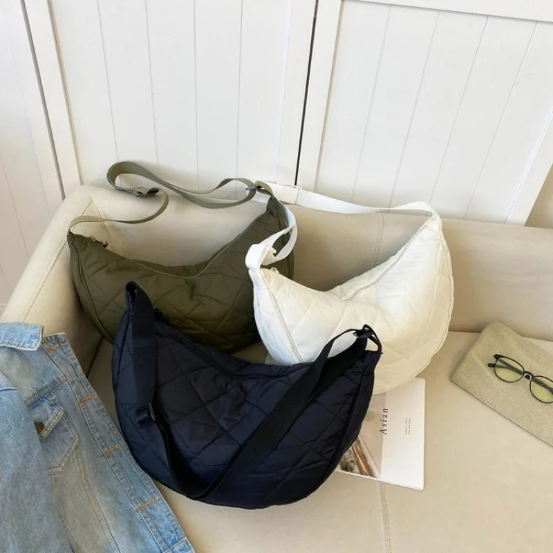 Элегантная женская сумка через плечо из натуральной кожи от известного дизайнера, роскошный бренд, популярная классическая сумка для женщин 
Элегантная женская сумка через плечо из натуральной кожи от известного дизайнера, роскошный бренд, популярная классическая сумка для женщин