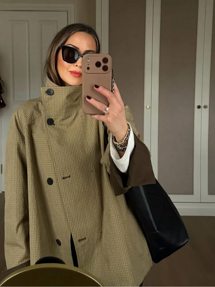 Chic Women Double Sides Coat Plaid Stand Collar Pockets Single Breasted Long Sleeve Female Jacket Vintage Streetwear Spring
Chic Women Double Sides Coat Plaid Stand Collar Pockets Single Breasted Long Sleeve Female Jacket Vintage Streetwear Spring