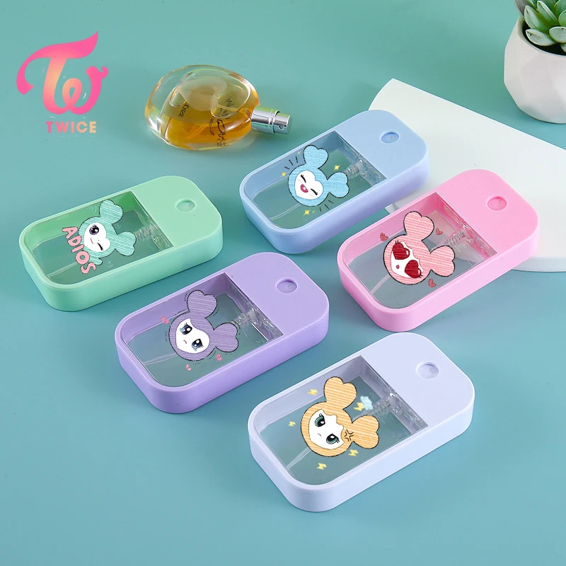 45ml Kpop Twice Card Spray Bottle Fashion Portable Refillable Hand Sanitizer Alcohol Bottle Travel Sub-bottling Bottles Gift New
45ml Kpop Twice Card Spray Bottle Fashion Portable Refillable Hand Sanitizer Alcohol Bottle Travel Sub-bottling Bottles Gift New