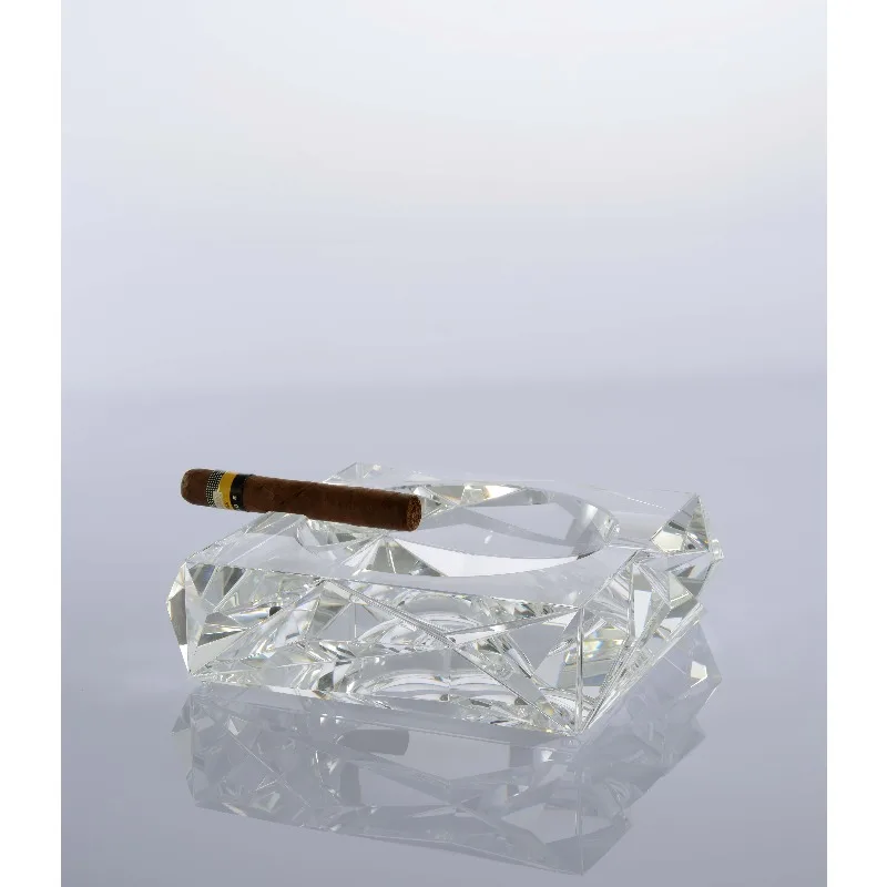 Two pieces of European style crystal ashtray irregular shape luxury home decoration desk
Two pieces of European style crystal ashtray irregular shape luxury home decoration desk