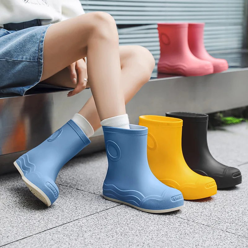 Ladies Four Season Waterproof and Anti Slip Short Tube Women's Rain Boots for Outdoor Wear-resistant and Casual Rain Shoes
Ladies Four Season Waterproof and Anti Slip Short Tube Women's Rain Boots for Outdoor Wear-resistant and Casual Rain Shoes