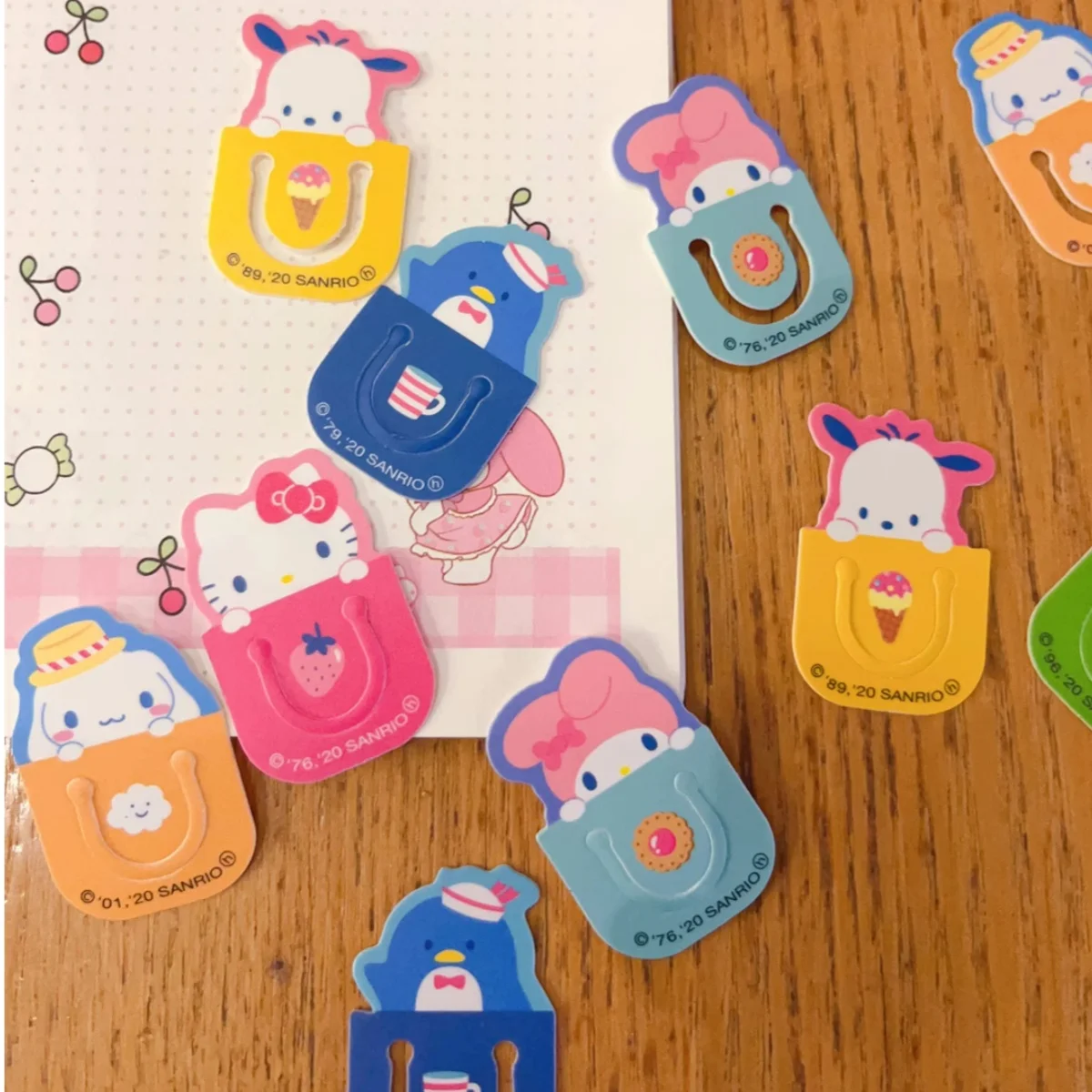 sanrio mini bookmark student hello kitty kuromi stationery children reward gift notebook mark clip bookmarks for books teachers
sanrio mini bookmark student hello kitty kuromi stationery children reward gift notebook mark clip bookmarks for books teachers