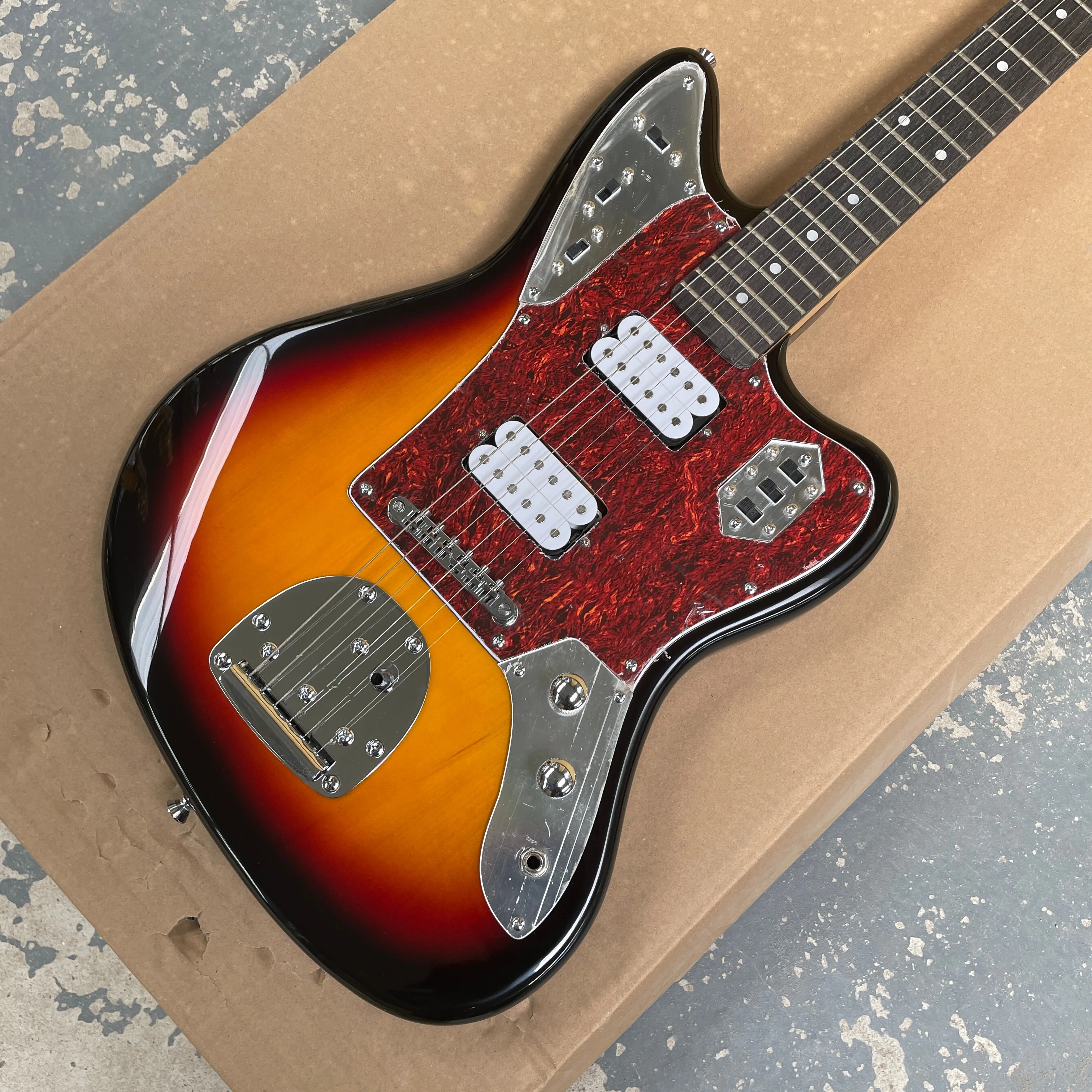 Beginner electric guitar with stable circuit configuration red turtle patterned pickguard guitars,vintage rock electric guitarra
Beginner electric guitar with stable circuit configuration red turtle patterned pickguard guitars,vintage rock electric guitarra