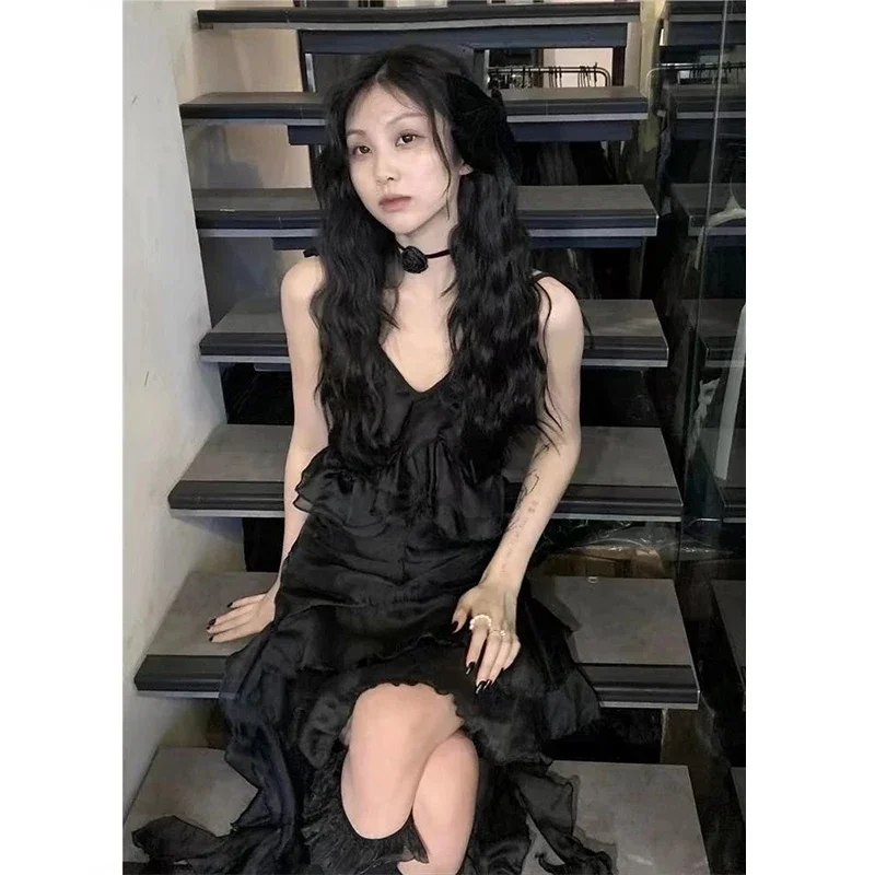 Ruffles Irreular Dress Women Gothic Sexy Strap A Line Mini Dresses Dark Fairy V Neck Asymmetrical Sleeveless Sundress E7170
Ruffles Irreular Dress Women Gothic Sexy Strap A Line Mini Dresses Dark Fairy V Neck Asymmetrical Sleeveless Sundress E7170