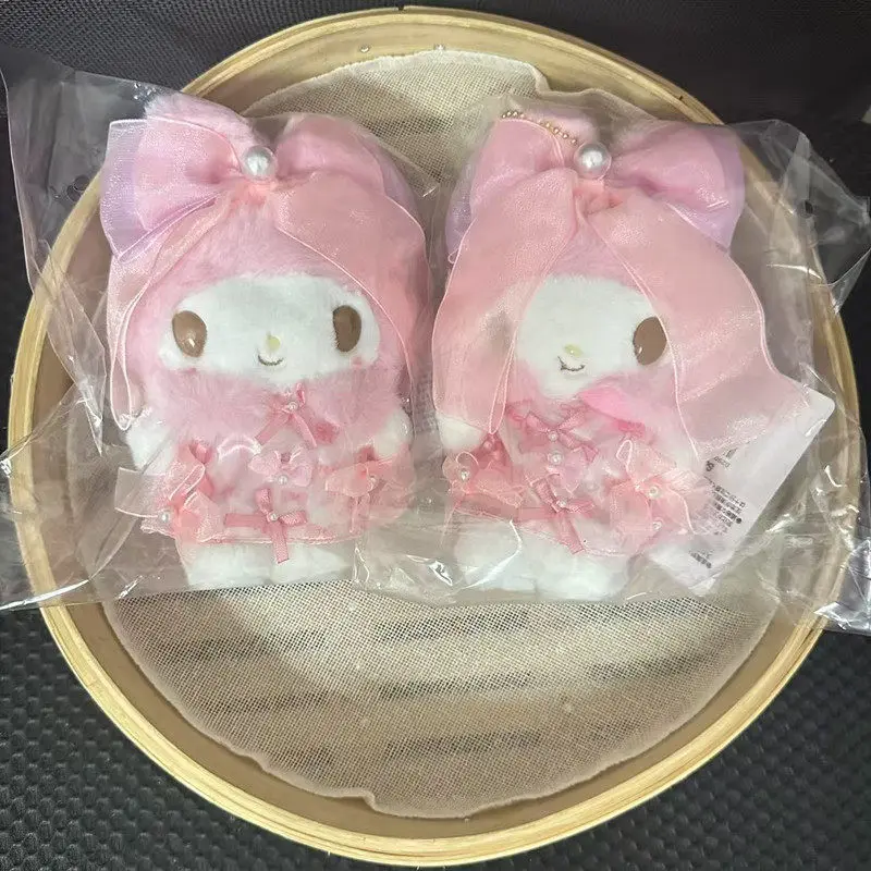 Лимитированная серия: Милая розовая плюшевая кукла-подвеска My Melody, очаровательная мультяшная мягкая игрушка, брелок для сумки, модный аксессуар
Лимитированная серия: Милая розовая плюшевая кукла-подвеска My Melody, очаровательная мультяшная мягкая игрушка, брелок для сумки, модный аксессуар