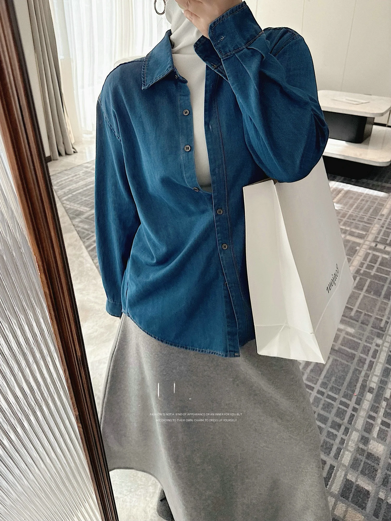 JINGONI Korean Style Casual Long Sleeve Denim Shirt Women's Top Layered Wear Loose Fit Chic Trendy Collar Button down
JINGONI Korean Style Casual Long Sleeve Denim Shirt Women's Top Layered Wear Loose Fit Chic Trendy Collar Button down