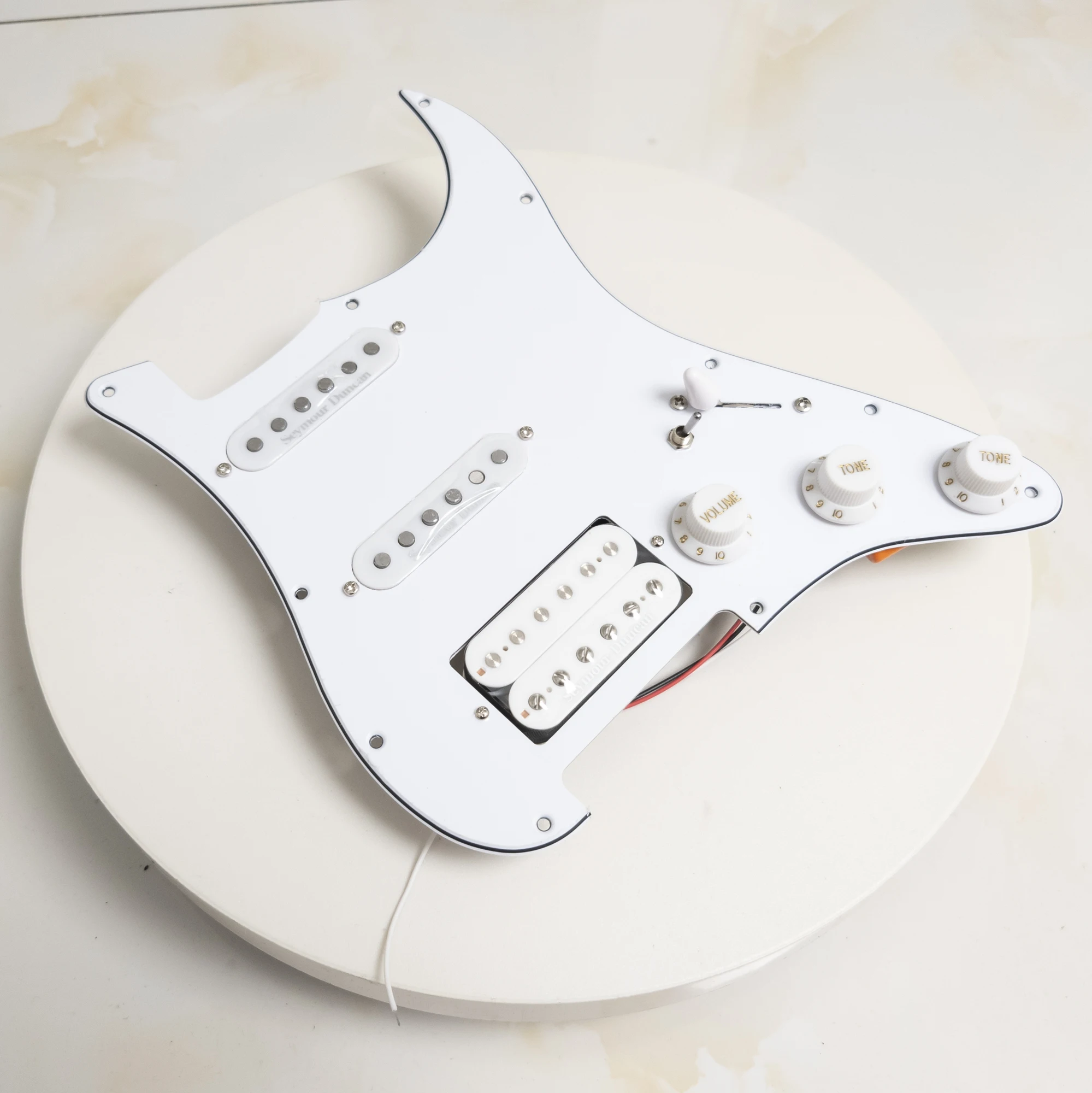 SSH Electric Guitar Prewired Loaded Pickguard Set,Alnico 5 Humbucker Pickups For ST Electric guitars Replacement parts
SSH Electric Guitar Prewired Loaded Pickguard Set,Alnico 5 Humbucker Pickups For ST Electric guitars Replacement parts