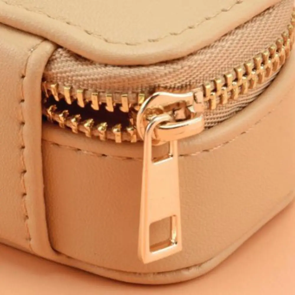 Vintage Mini Portable Jewelry Box Square PU Leather Necklace Ring Case Zipper Jewelry Display Case Earring Organizer Outdoor
Vintage Mini Portable Jewelry Box Square PU Leather Necklace Ring Case Zipper Jewelry Display Case Earring Organizer Outdoor