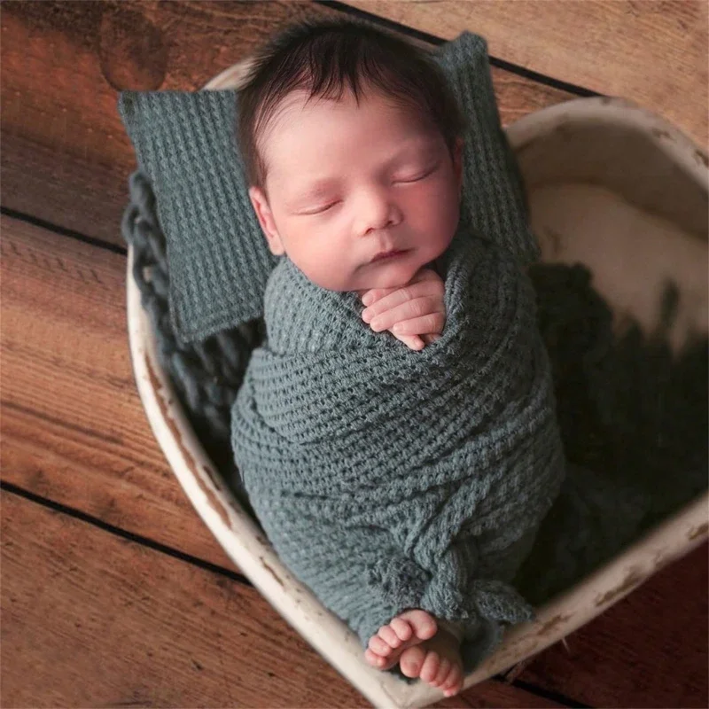 Stylish Newborn Photography Accessories Cotton Wrap Blanket and Head Cushion
Stylish Newborn Photography Accessories Cotton Wrap Blanket and Head Cushion