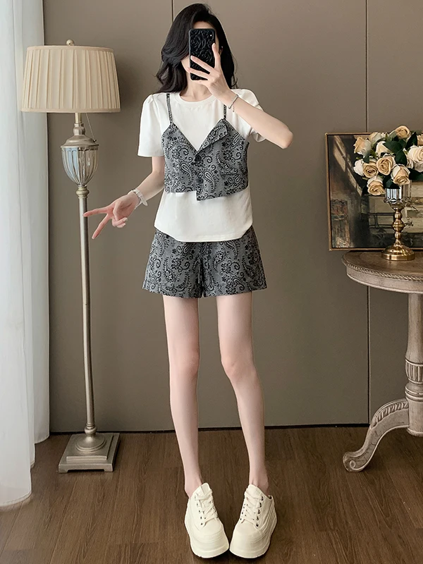 Elegant Casual Fashion Set Women's Short Sleeve Top And Shorts Two-Piece Suit Summer Design Slimming Effect Cotton Blend
Elegant Casual Fashion Set Women's Short Sleeve Top And Shorts Two-Piece Suit Summer Design Slimming Effect Cotton Blend