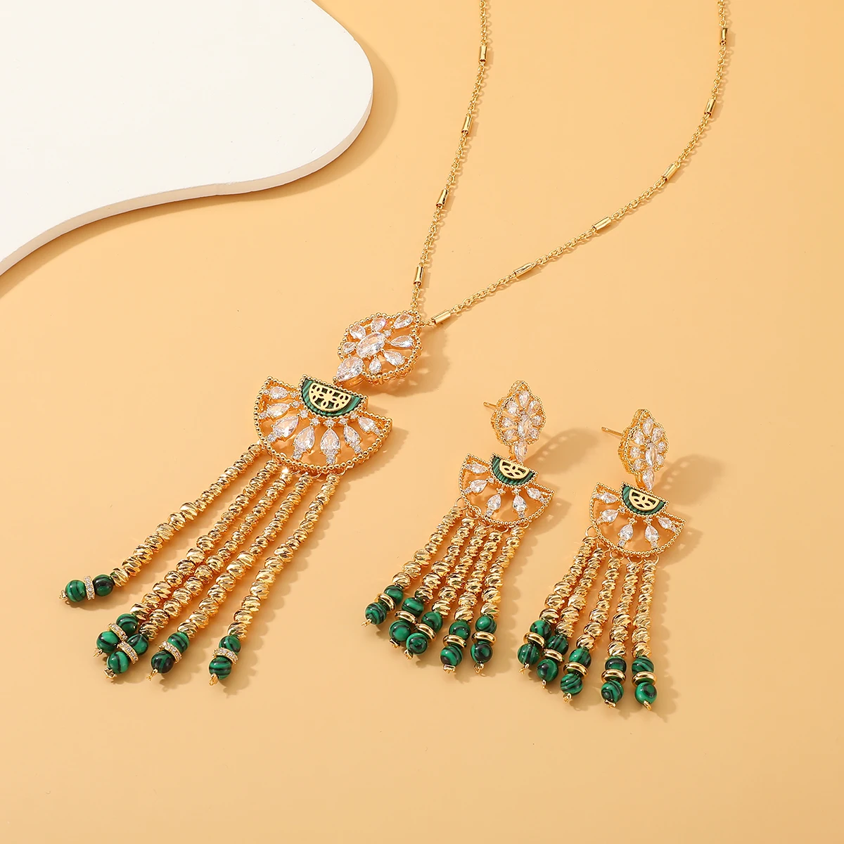 New Fashion Women's Long Chian Necklace Earrings Set Flower Design Beads Tassel Arabian Style Trendy Party Wedding Jewelry Set
New Fashion Women's Long Chian Necklace Earrings Set Flower Design Beads Tassel Arabian Style Trendy Party Wedding Jewelry Set