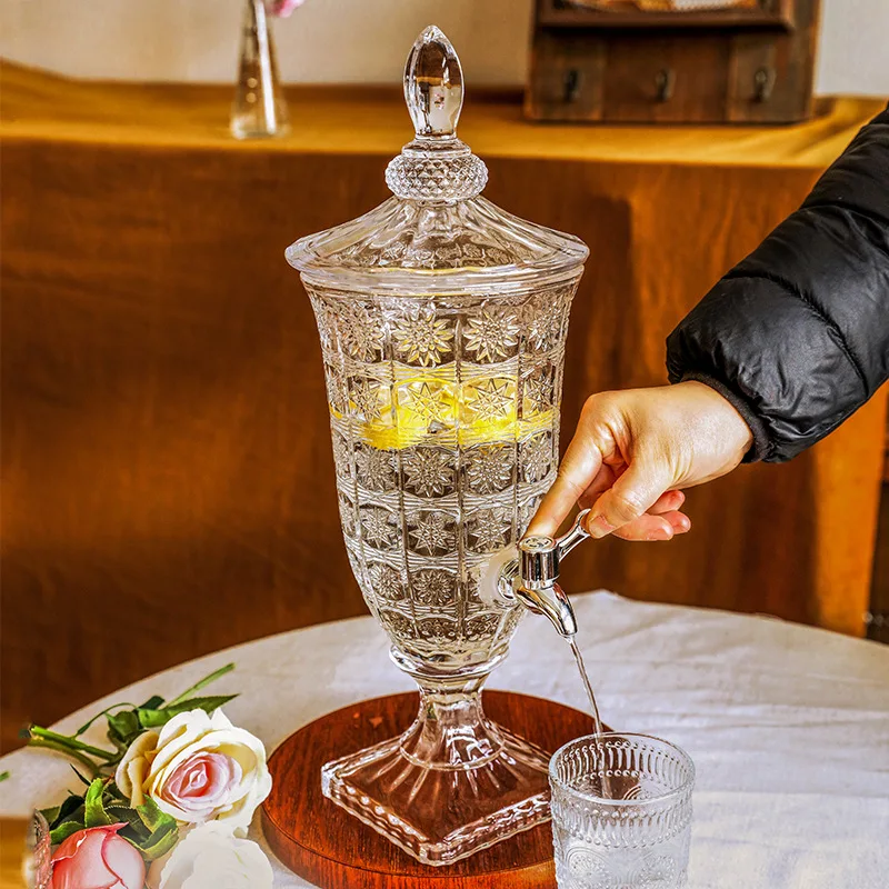 2L/3L Retro Transparent Glass Juice Jar, Self-service Cold Drink Pot with Lid and Faucet, Large-capacity Juice Can and Bucket 
2L/3L Retro Transparent Glass Juice Jar, Self-service Cold Drink Pot with Lid and Faucet, Large-capacity Juice Can and Bucket