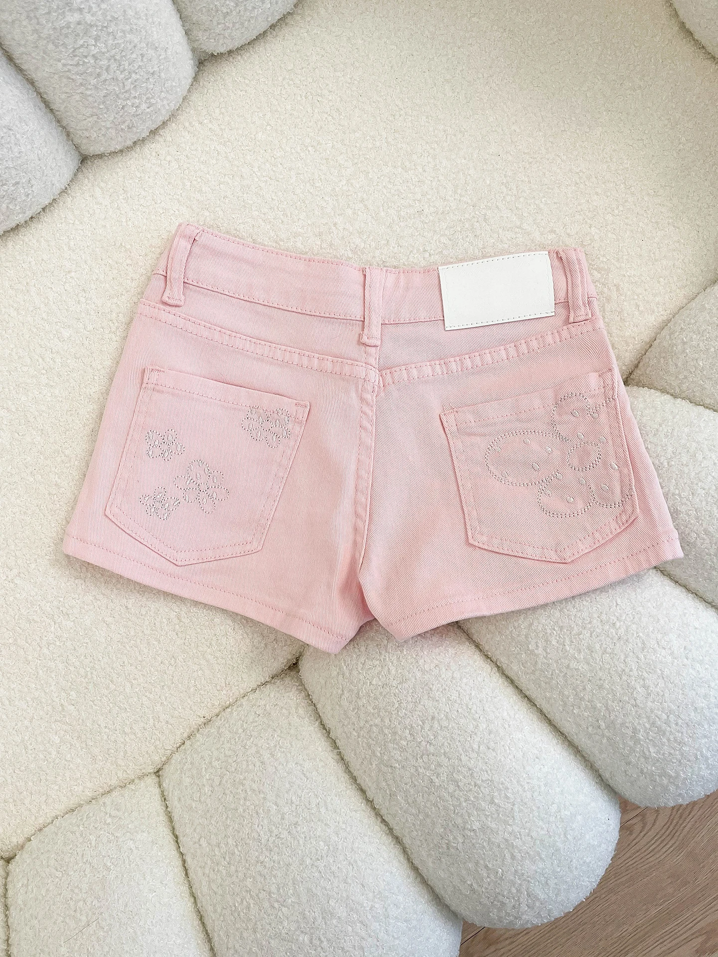 Women's Slim Fit Elasticated Short Jeans High Waist Machine Embroidery Back Pocket Design Breathable Comfortable Summer Hot P...
Women's Slim Fit Elasticated Short Jeans High Waist Machine Embroidery Back Pocket Design Breathable Comfortable Summer Hot P...
