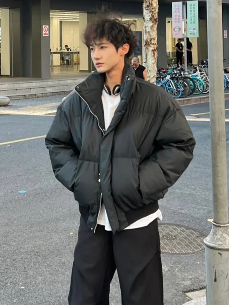 Мужская зимняя куртка из искусственной кожи и хлопка с воротником-стойкой, новинка 2024 года, теплая, модная, повседневная
Мужская зимняя куртка из искусственной кожи и хлопка с воротником-стойкой, новинка 2024 года, теплая, модная, повседневная