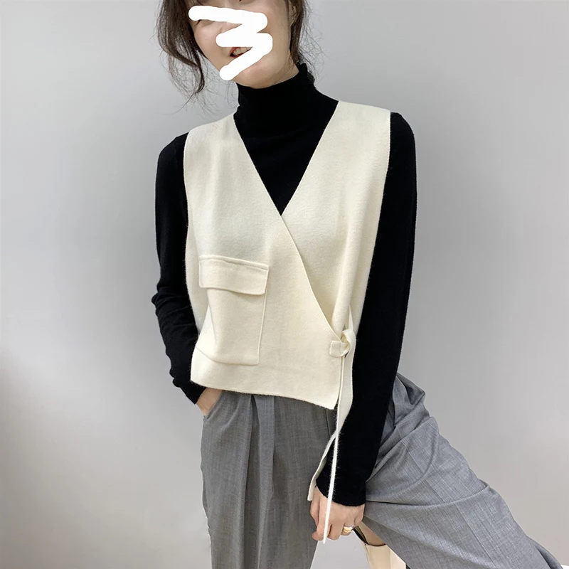 V-Neck Acrylic vest women's sweater Autumn And winter new Korean loose pocket sweater vest sleeveless sweater
V-Neck Acrylic vest women's sweater Autumn And winter new Korean loose pocket sweater vest sleeveless sweater