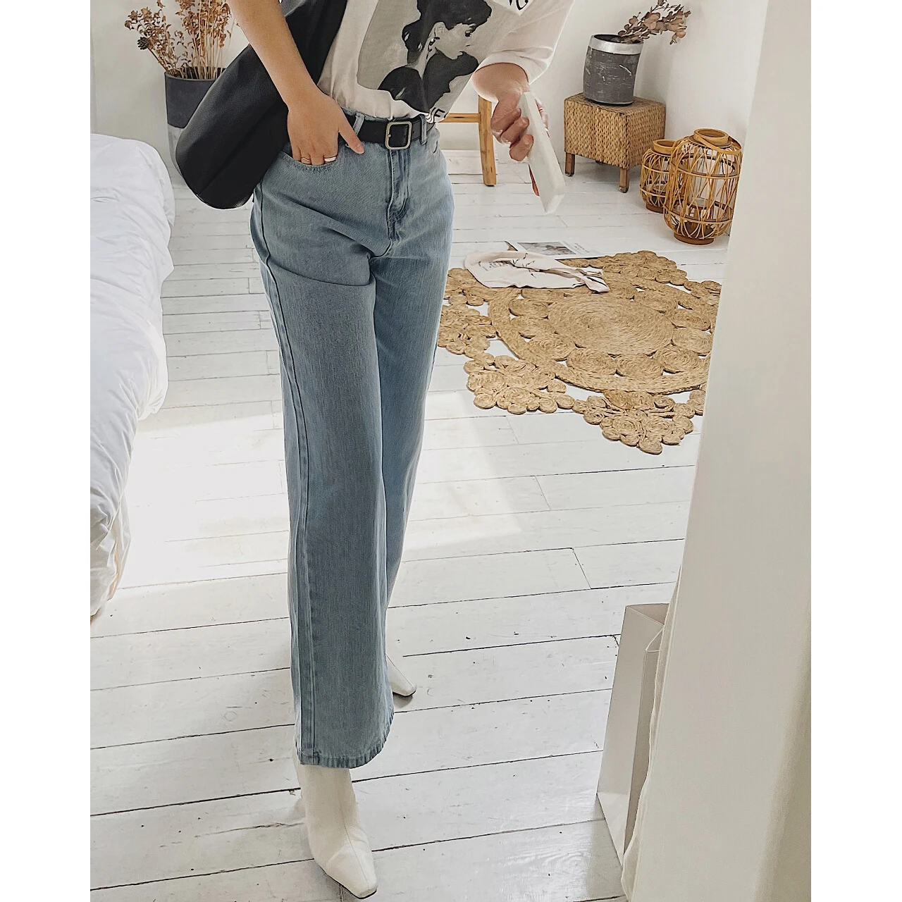 2022 Blue Baggy Wide Leg Y2k Woman Jeans Pants Clothes Cargo Capri Streetwear Urban Denim Korean Fashion Fairy Grunge Vintage
2022 Blue Baggy Wide Leg Y2k Woman Jeans Pants Clothes Cargo Capri Streetwear Urban Denim Korean Fashion Fairy Grunge Vintage