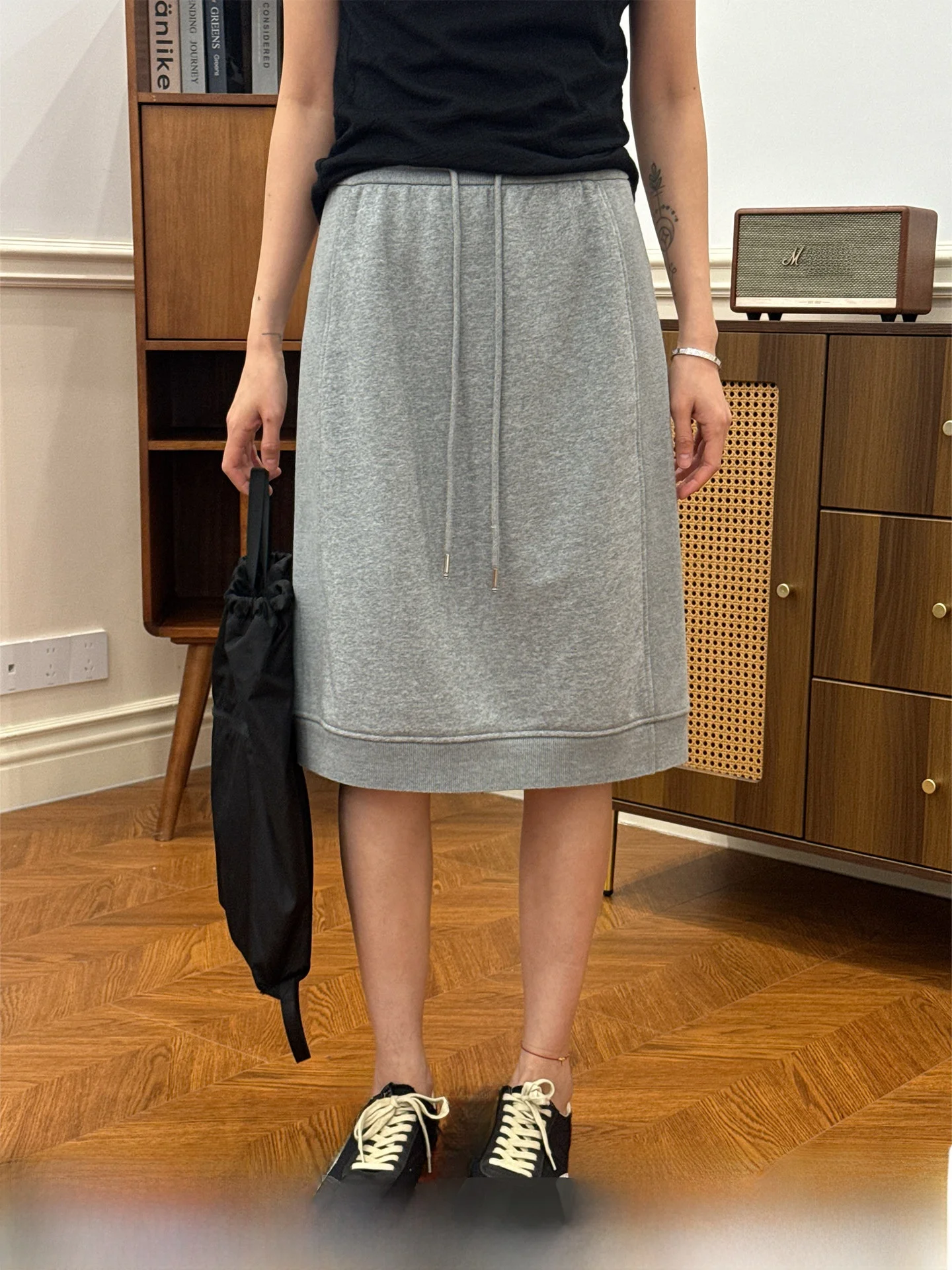 Langqing Grey Pure Cotton Straight Cut Midi Skirt Women's Summer Design Casual mid Waist Skirt Comfortable Breathable
Langqing Grey Pure Cotton Straight Cut Midi Skirt Women's Summer Design Casual mid Waist Skirt Comfortable Breathable