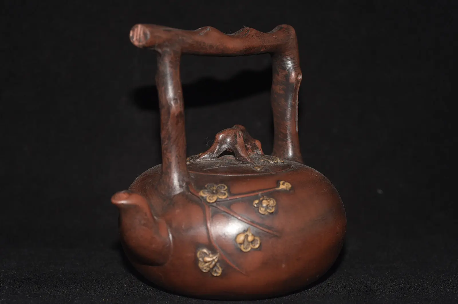 Chinese modern Yixing Zisha teapot Collect Craftsmanship Purple sand Teapots
Chinese modern Yixing Zisha teapot Collect Craftsmanship Purple sand Teapots