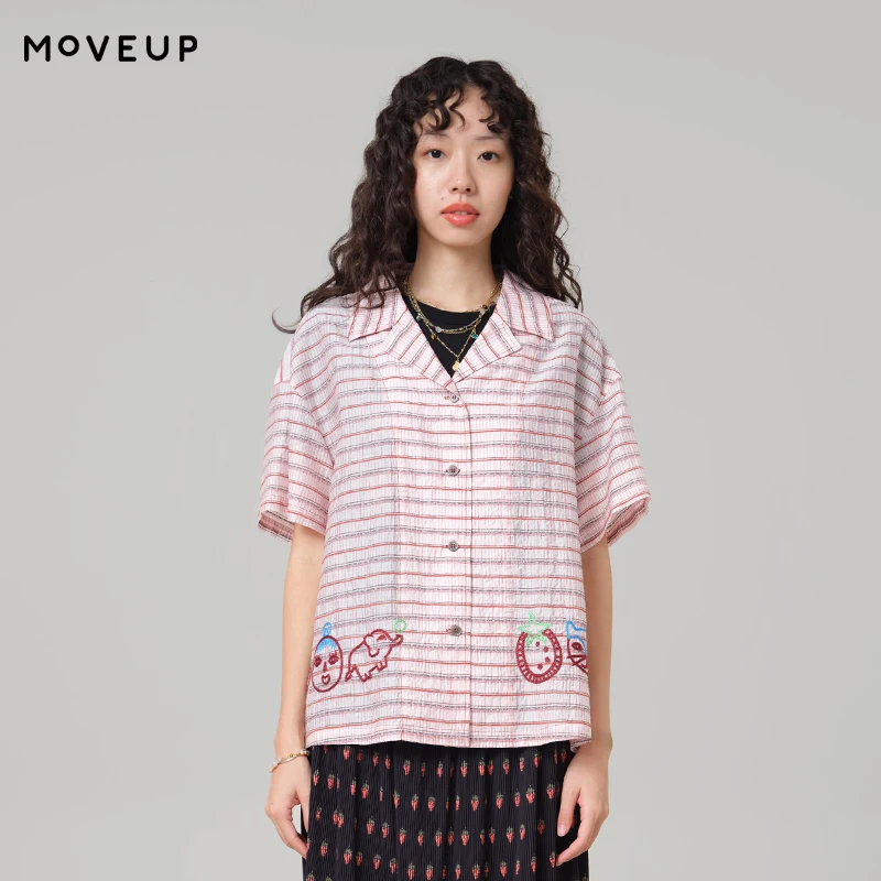 MOVEUP Short Sleeved V-Neck Lapel Shirt For Women 2026 Summer New Design Contrast Stripes Embroidered Breathable Top 3ELX20428
MOVEUP Short Sleeved V-Neck Lapel Shirt For Women 2026 Summer New Design Contrast Stripes Embroidered Breathable Top 3ELX20428