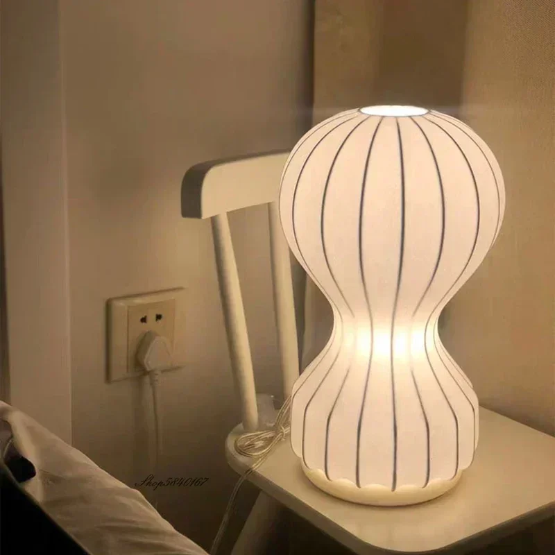 Italian Silk Table Lamps Ins Creative Hot Air Balloon Desk Lamp Lights Living Room Decoration Modern Silk Bedroom Beside Lamp
Italian Silk Table Lamps Ins Creative Hot Air Balloon Desk Lamp Lights Living Room Decoration Modern Silk Bedroom Beside Lamp
