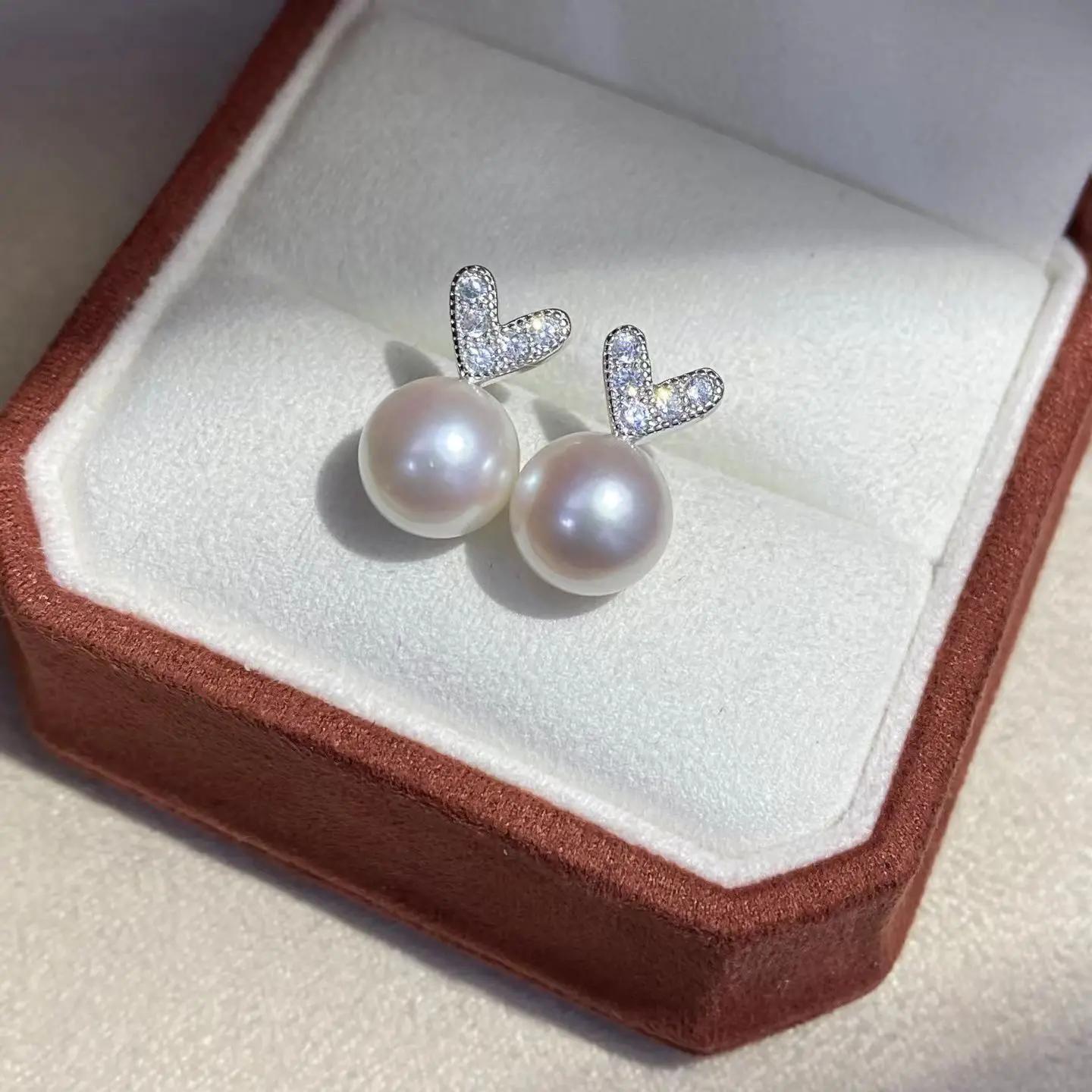 Wholesale S925 Sterling Silver Earrings Mount Findings Settings Base Mounting Parts Accessory for 7-8mm Pearls 5 pairs/lot
Wholesale S925 Sterling Silver Earrings Mount Findings Settings Base Mounting Parts Accessory for 7-8mm Pearls 5 pairs/lot