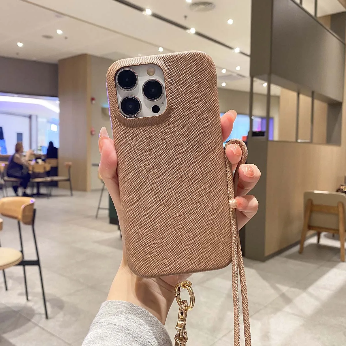 Роскошный кожаный чехол-накладка с ремешком через плечо для iPhone 14 13 12 11 Pro Max Plus
Роскошный кожаный чехол-накладка с ремешком через плечо для iPhone 14 13 12 11 Pro Max Plus
