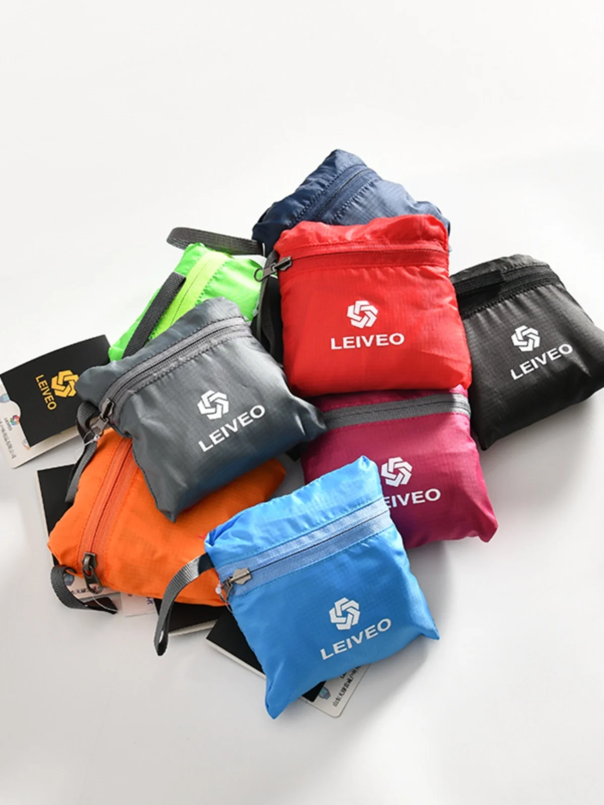 Ultra-Lightweight Portability Outdoor Hiking Backpack Large Capacity Durable Unisex Shoulder Bag Easy Storage Travel Companion
Ultra-Lightweight Portability Outdoor Hiking Backpack Large Capacity Durable Unisex Shoulder Bag Easy Storage Travel Companion