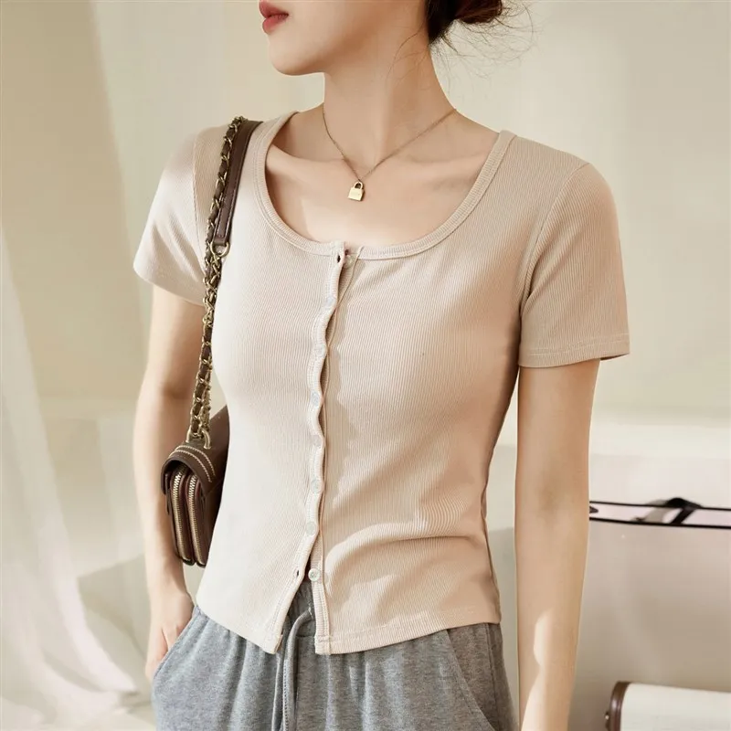 High Quality Single Button T-Shirt Women's Short Sleeve High Waist Short Style Cotton Threaded Summer New Arrival Top
High Quality Single Button T-Shirt Women's Short Sleeve High Waist Short Style Cotton Threaded Summer New Arrival Top