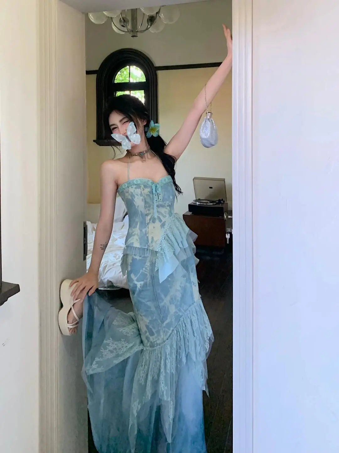 Summer Sweet Hot Girl Style Blue Lace Gentle Suspender Strap Vest + Retro Tie-dye Long Skirt Two Piece Sets Womens Outifits
Summer Sweet Hot Girl Style Blue Lace Gentle Suspender Strap Vest + Retro Tie-dye Long Skirt Two Piece Sets Womens Outifits