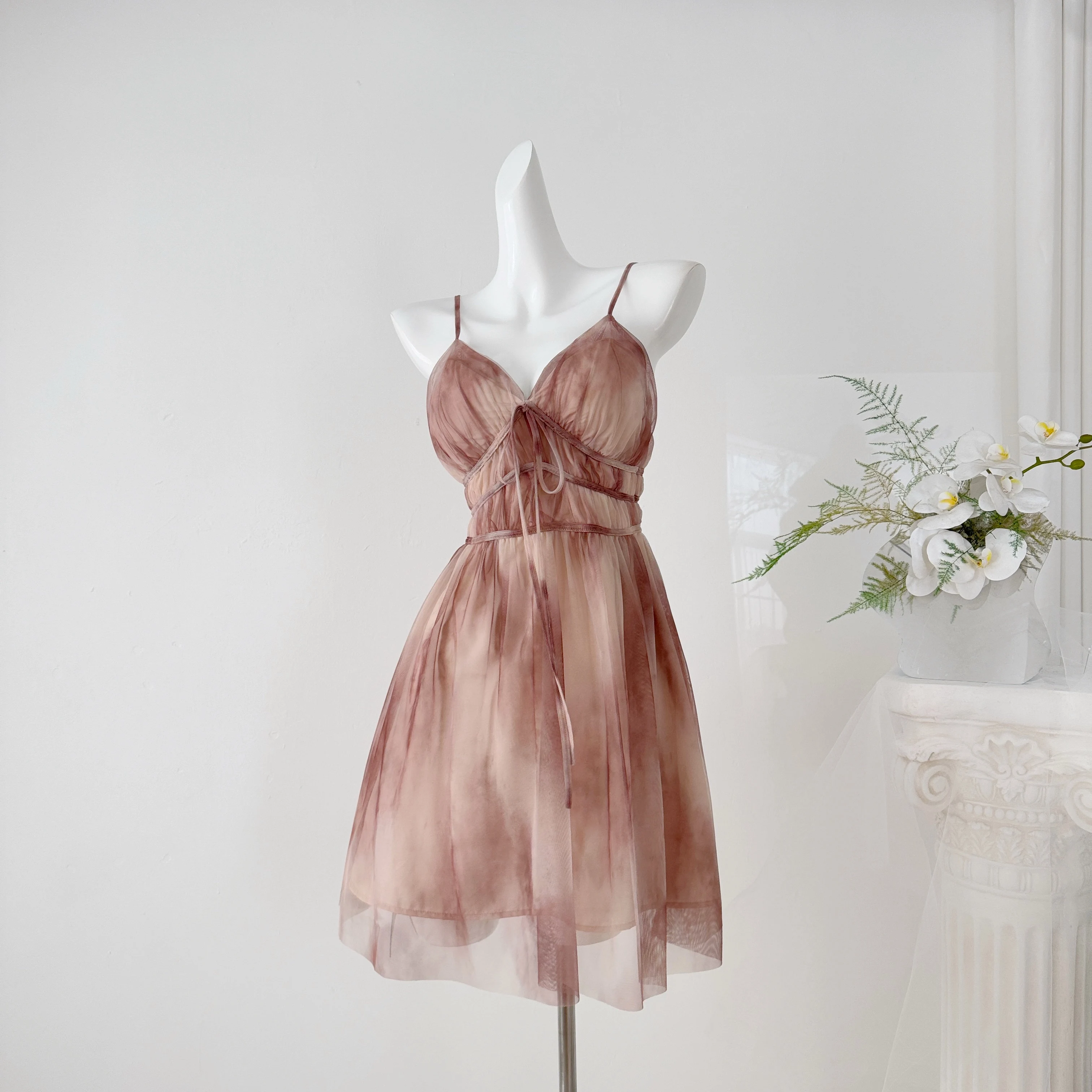Women's Summer Sexy Tie Dye Strap V Neck A Line Mini Dress Lady Sleeveless High Waist Mesh Short Dress
Women's Summer Sexy Tie Dye Strap V Neck A Line Mini Dress Lady Sleeveless High Waist Mesh Short Dress