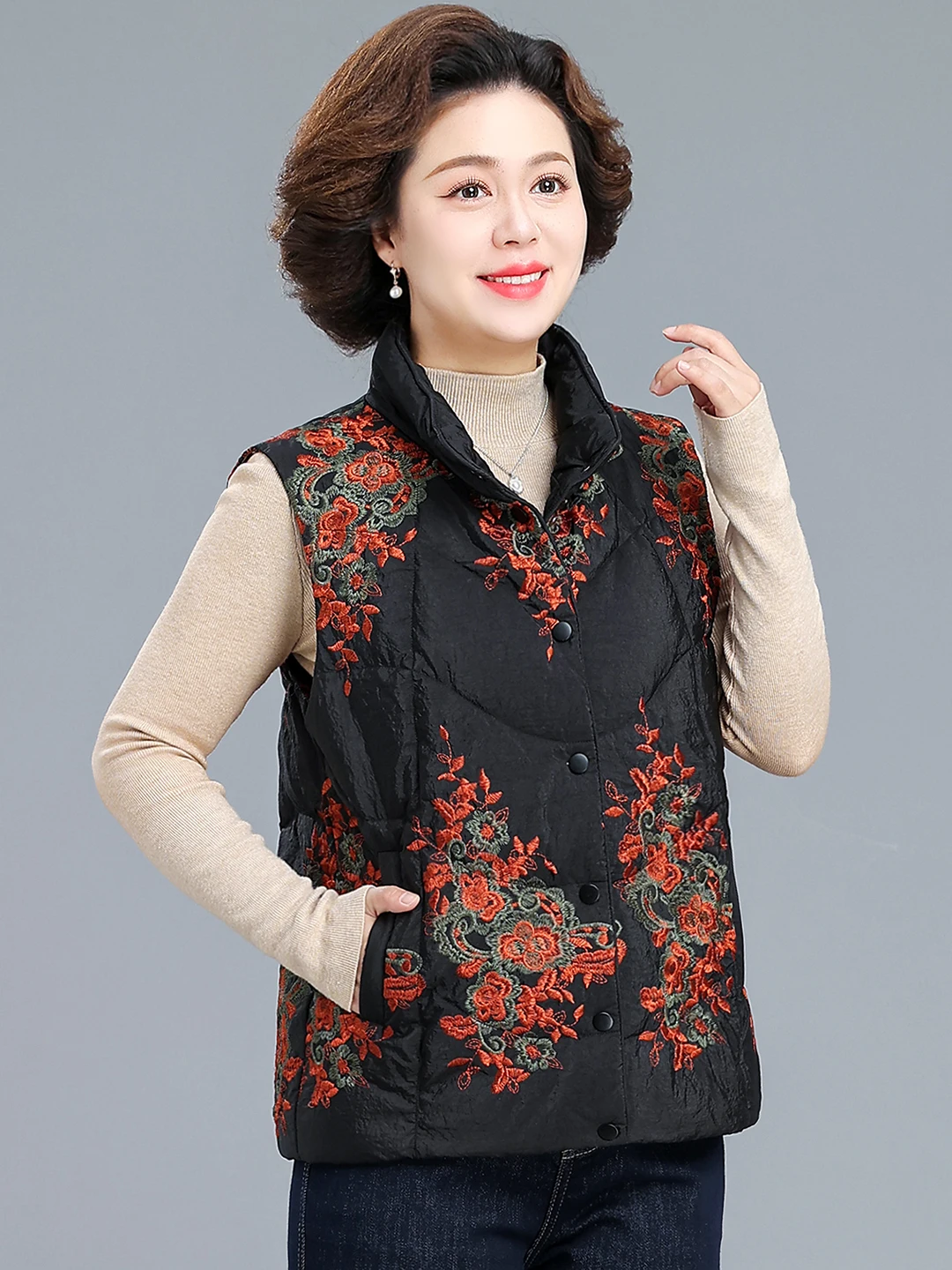 Autumn Winter Women's Faionable Embroidered Floral down Vest Warm Outerwear Mom Clothes Loose Fit Printed Casual Zipper
Autumn Winter Women's Faionable Embroidered Floral down Vest Warm Outerwear Mom Clothes Loose Fit Printed Casual Zipper