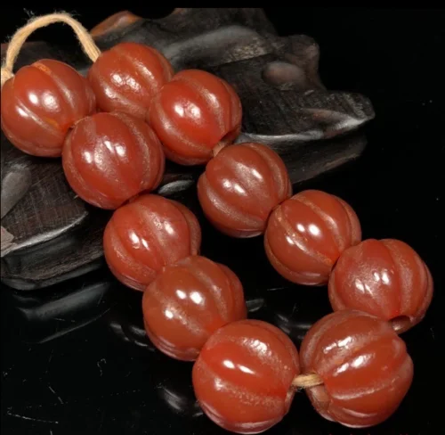 Unique Tibetan Old Agate Melon Bracelet Scattered Buddha Beads Rosary Necklace
Unique Tibetan Old Agate Melon Bracelet Scattered Buddha Beads Rosary Necklace